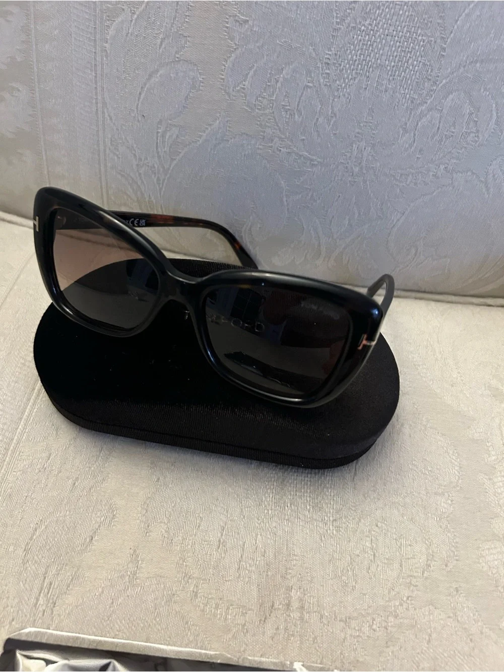 New arrival! Authentic TOM FORD MAEVE FT1008 oversized Havana Cat Eye Sunglasses